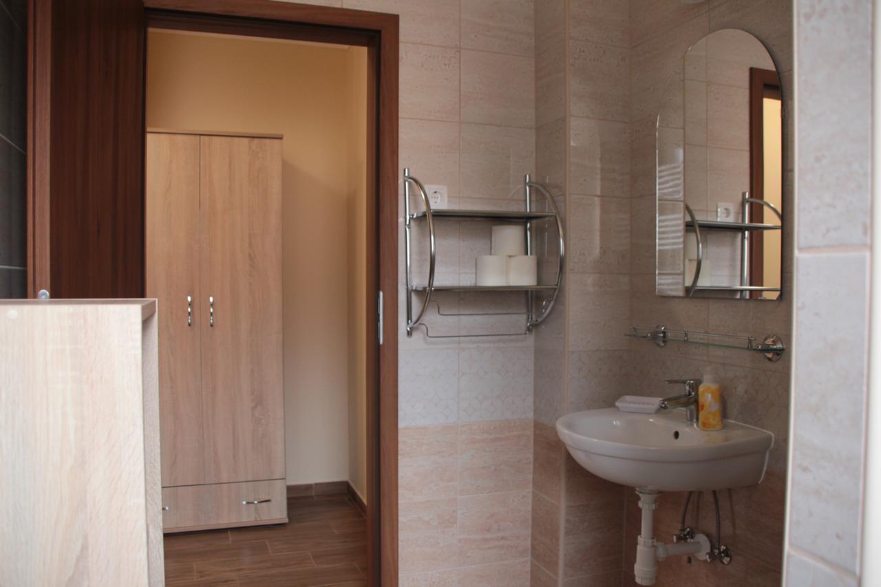 Imola Es Andrea Apartmanhaz 2 *